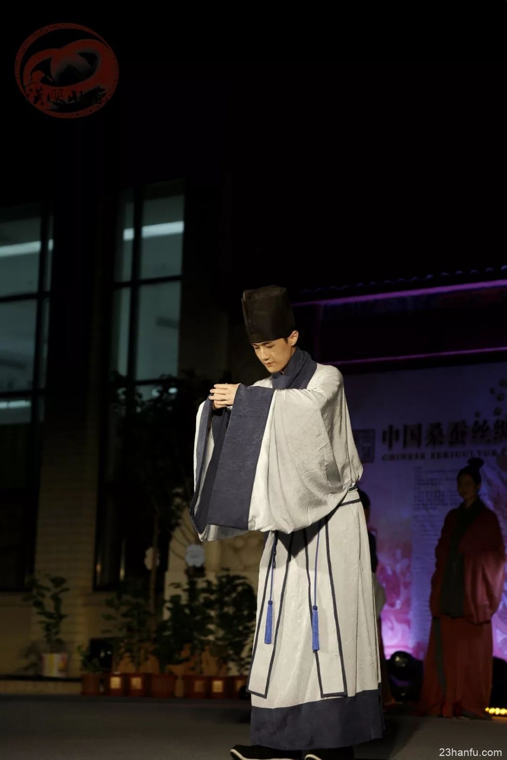 中国桑蚕丝绸文化展开馆仪式表演记