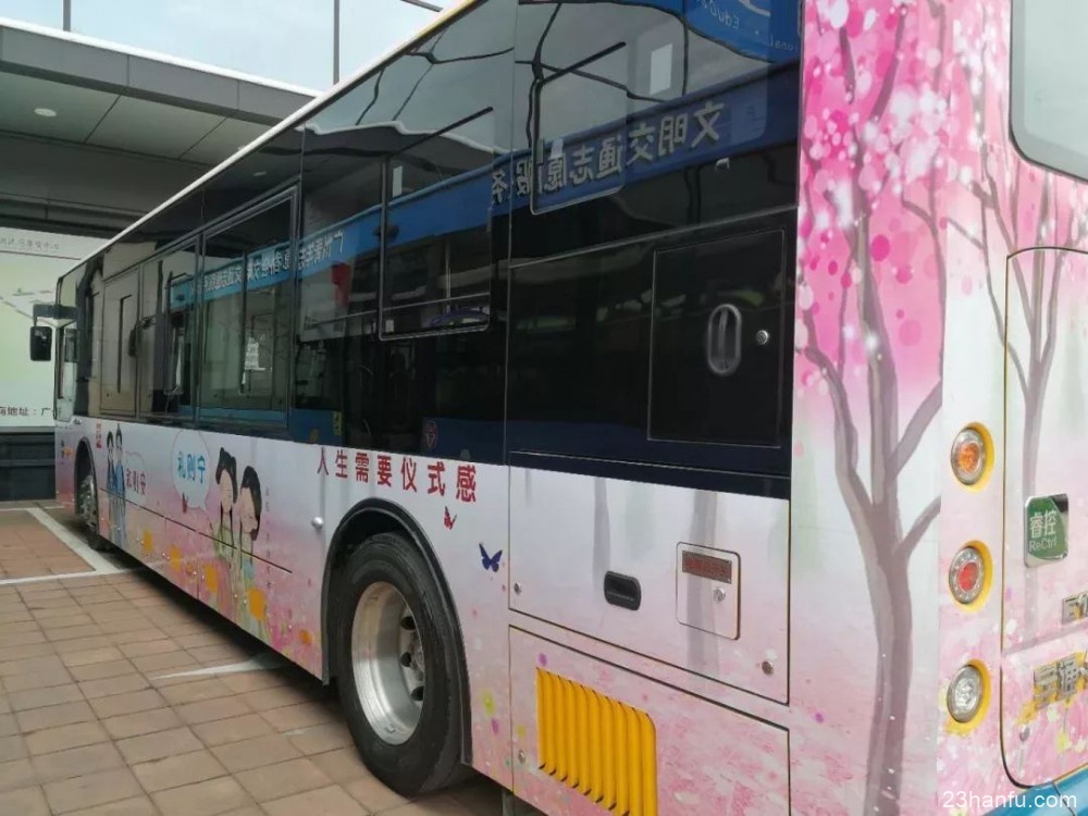广州518路公交——一辆开在礼仪之邦的汉服主题巴士