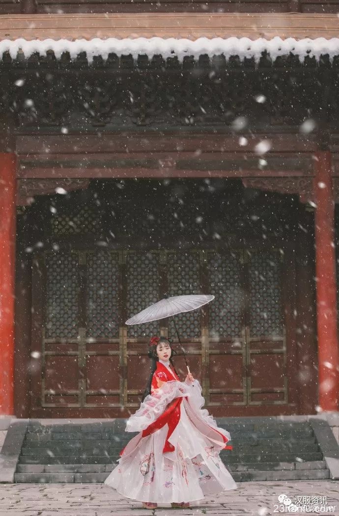 【汉服美图】梅花雪