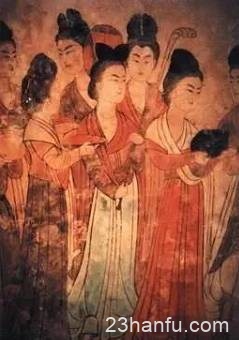 唐代女性汉服最为开放，究其原因是什么？